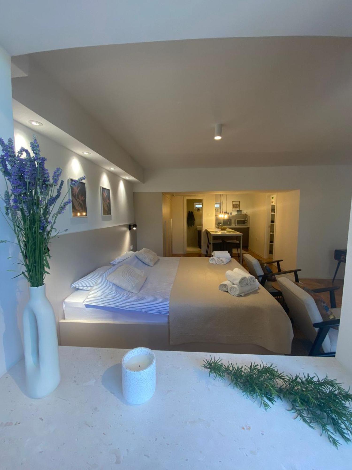 Apartments Nikval Rovinj Eksteriør billede
