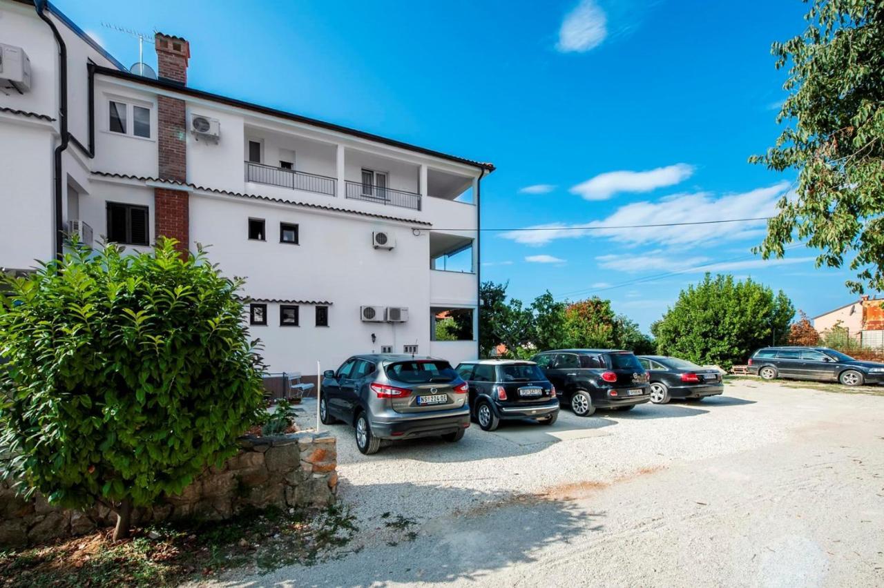 Apartments Nikval Rovinj Eksteriør billede